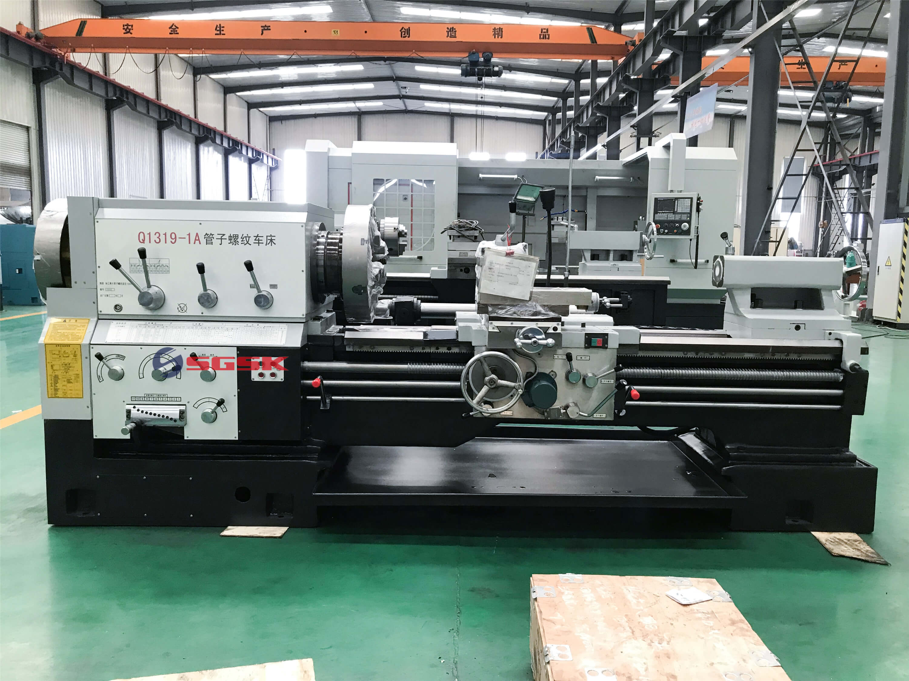 管螺纹车床低速车削三角形内螺纹